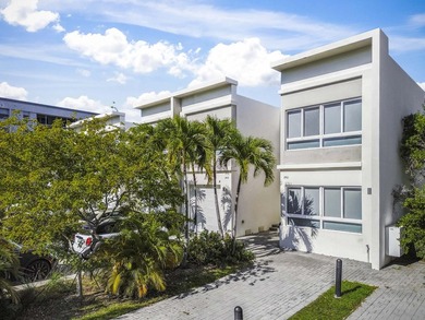 Beach Townhome/Townhouse Sale Pending in North Miami, Florida