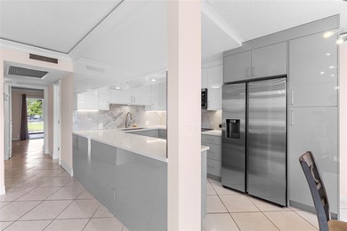 Beach Condo For Sale in Deerfield Beach, Florida