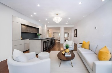 Beach Condo For Sale in New York, New York