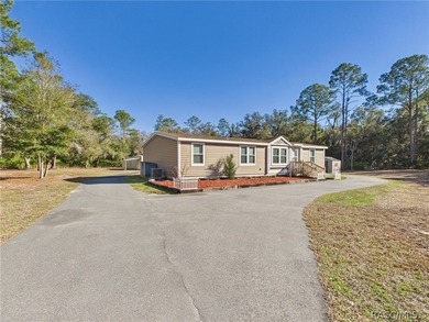 Beach Home For Sale in Crystal River, Florida