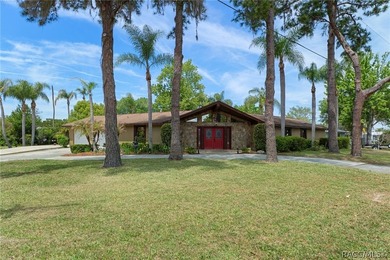 Beach Home For Sale in Crystal River, Florida