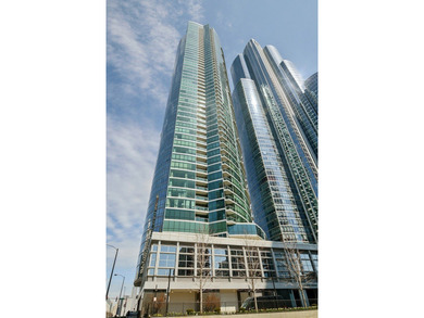 Beach Condo For Sale in Chicago, Illinois
