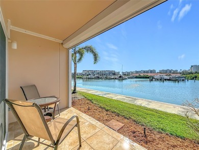 Beach Condo For Sale in South Pasadena, Florida