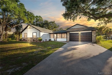 Beach Home For Sale in Crystal River, Florida