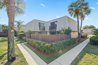 Beach Townhome/Townhouse For Sale in West Palm Beach, Florida