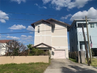 Beach Home Sale Pending in Madeira Beach, Florida