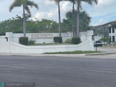 Beach Condo For Sale in Oakland Park, Florida