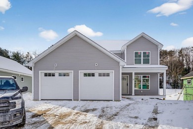 Beach Home For Sale in Cumberland, Maine