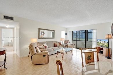 Beach Condo For Sale in West Palm Beach, Florida