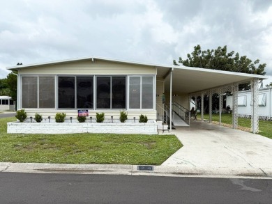 Beach Home For Sale in Bradenton, Florida