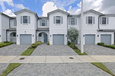 Beach Townhome/Townhouse For Sale in Homestead, Florida