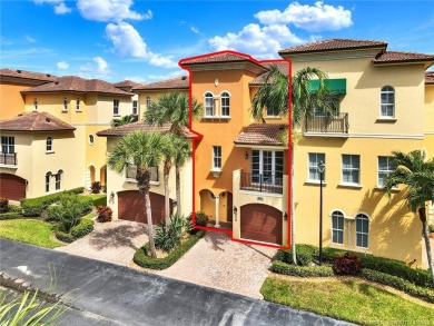 Beach Townhome/Townhouse For Sale in Jensen Beach, Florida