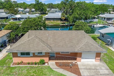 Beach Home For Sale in Crystal River, Florida
