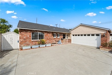 Beach Home For Sale in Huntington Beach, California