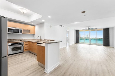 Beach Condo For Sale in Riviera Beach, Florida