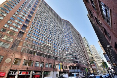 Beach Condo For Sale in Chicago, Illinois