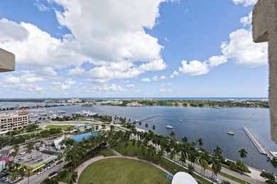 Beach Condo For Sale in West Palm Beach, Florida