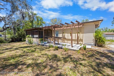 Beach Home Sale Pending in Weeki Wachee, Florida