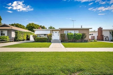 Beach Home Active Under Contract in Long Beach, California