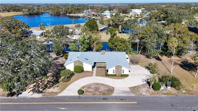 Beach Home For Sale in Homosassa, Florida