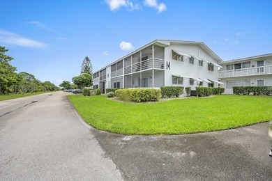 Beach Condo For Sale in West Palm Beach, Florida