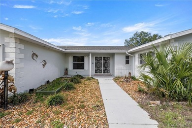 Beach Home For Sale in Crystal River, Florida