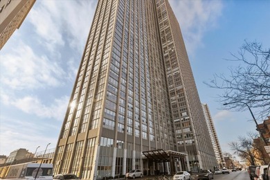 Beach Condo Active Under Contract in Chicago, Illinois