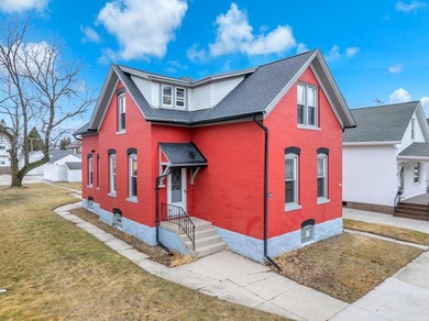 Beach Home For Sale in Sheboygan, Wisconsin