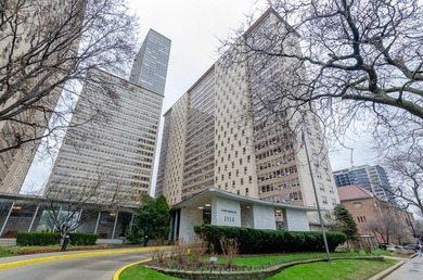 Beach Condo Active Under Contract in Chicago, Illinois