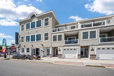 Beach Townhome/Townhouse For Sale in Sea Isle City, New Jersey