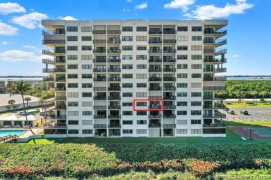 Beach Condo For Sale in Jensen Beach, Florida