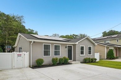 Beach Home For Sale in Villas, New Jersey