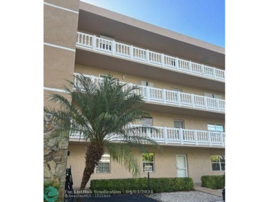 Beach Condo For Sale in Dania, Florida