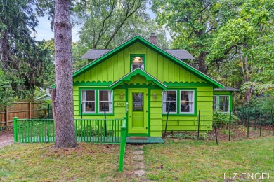 Beach Home Sale Pending in Douglas, Michigan