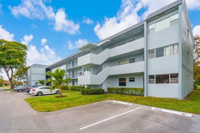 Beach Condo For Sale in Tamarac, Florida