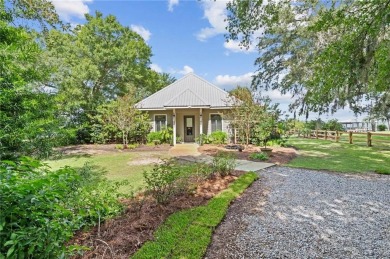 Beach Home For Sale in Gulf Shores, Alabama