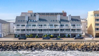 Beach Condo For Sale in North Wildwood, New Jersey