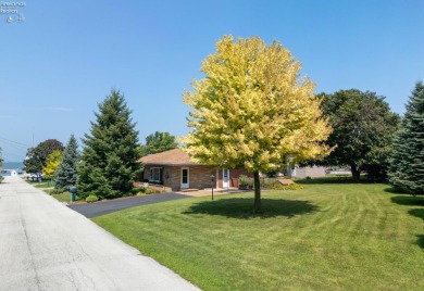 Beach Home For Sale in Marblehead, Ohio