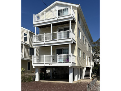 Beach Townhome/Townhouse For Sale in Sea Isle City, New Jersey