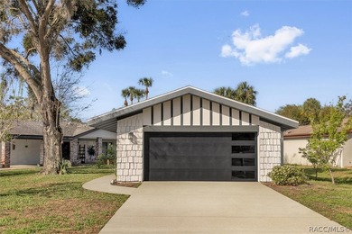 Beach Home For Sale in Homosassa, Florida