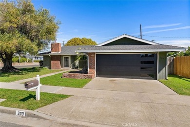 Beach Home Active Under Contract in Costa Mesa, California