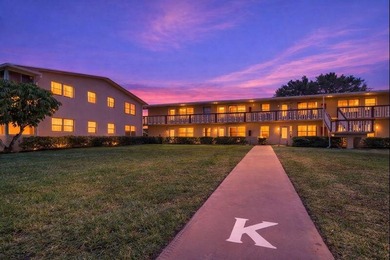 Beach Condo For Sale in West Palm Beach, Florida