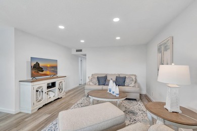 Beach Condo For Sale in West Palm Beach, Florida