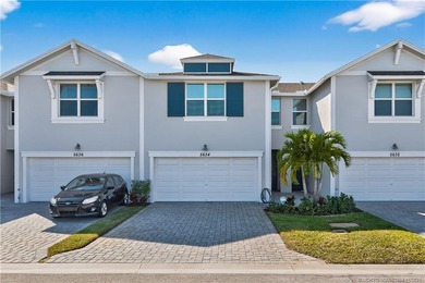 Beach Townhome/Townhouse For Sale in Stuart, Florida