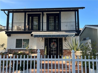 Beach Townhome/Townhouse For Sale in Corona Del Mar, California