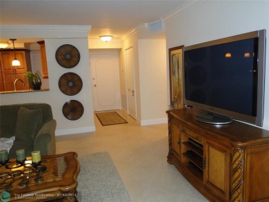 Beach Condo For Sale in Pompano Beach, Florida