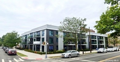 Beach Condo Sale Pending in Flushing, New York