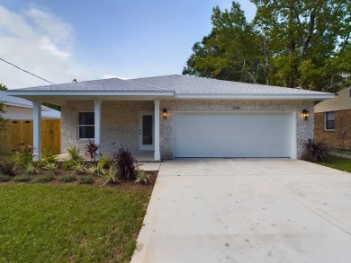 Beach Home For Sale in Fort Walton Beach, Florida