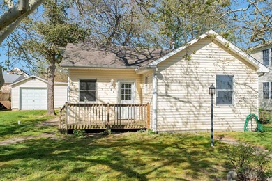 Beach Home For Sale in Villas, New Jersey