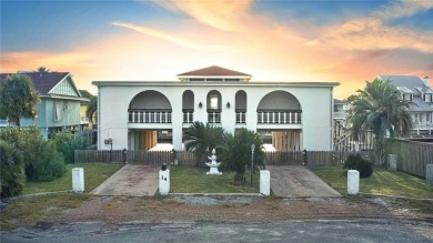 Beach Home For Sale in Rockport, Texas